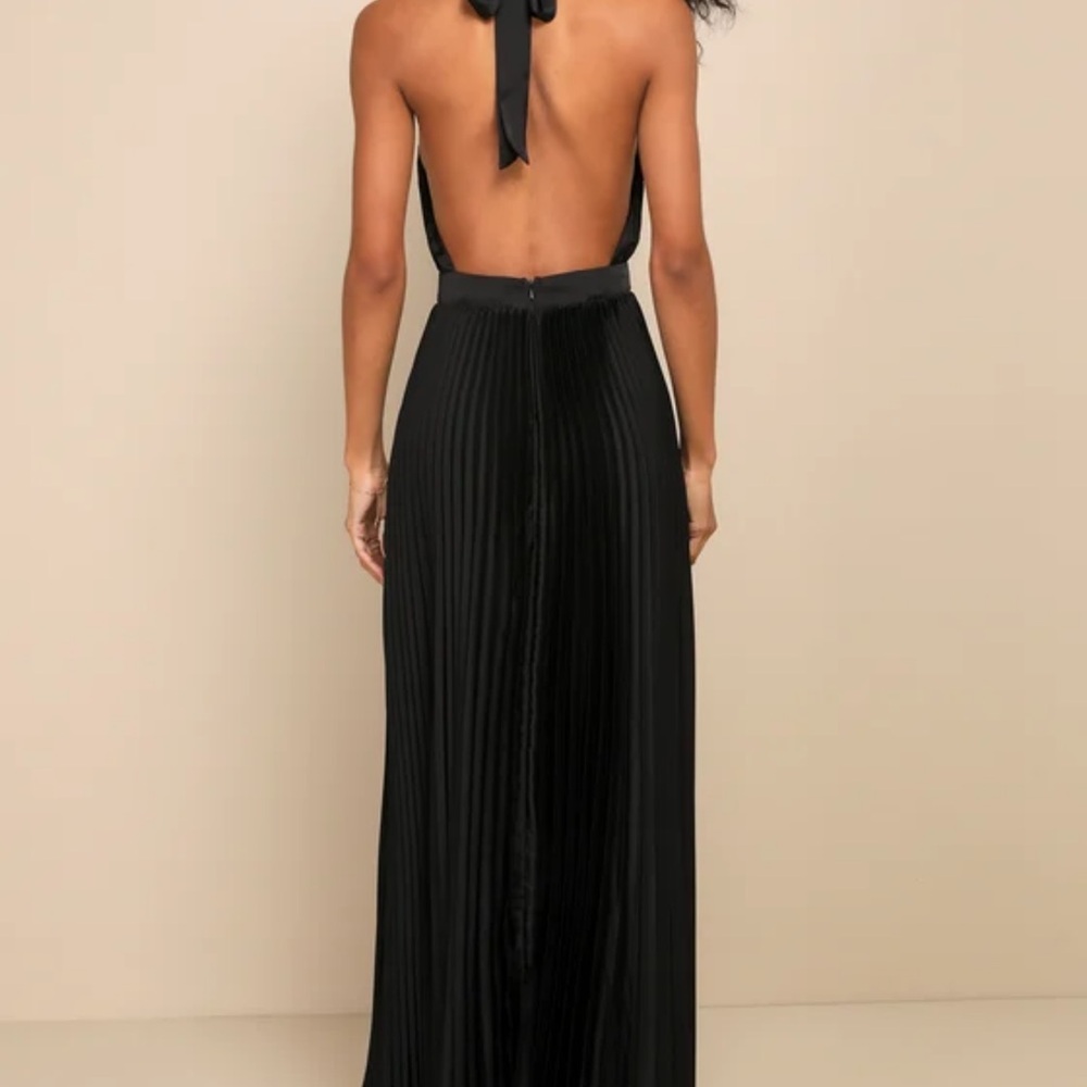 Lulu's Black Pleated Maxi Dress - Picture 5 of 9